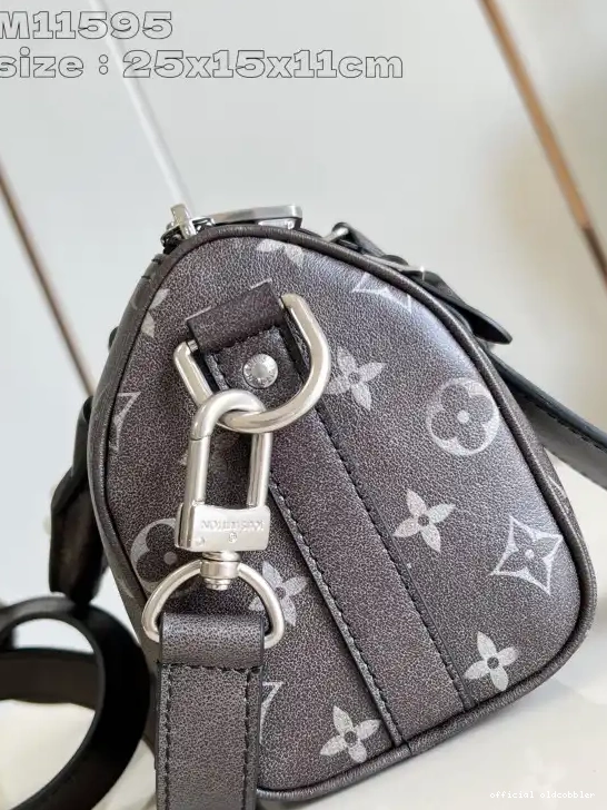 Official oldcobbler BANDOULIÈRE VUITTON KEEPALL 25 LOUIS 0519